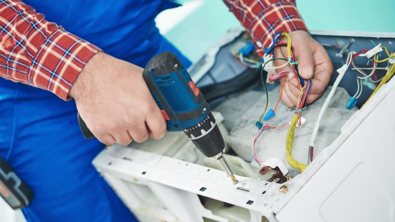 Karamürsel Termoteknik Termoteknik çamaşır makinesi kart tamiri – Su almama arızası orijinal parça ile giderildi. - Teknik servis örneği